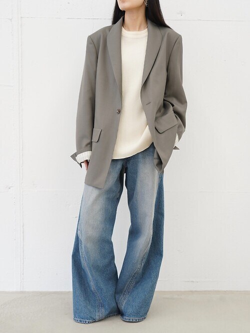WOMENS IRENISA×Never Forget×WONDER ROOMのスタイリング