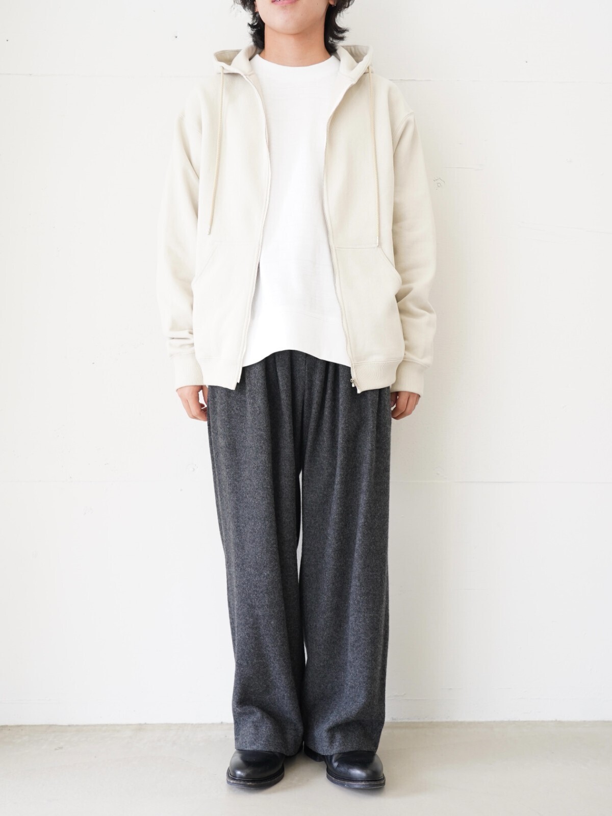 FUJI、Blanc YM、WONDER ROOM、Jalan Sriwijaya 男士 OUTFIT ｜Photo 1