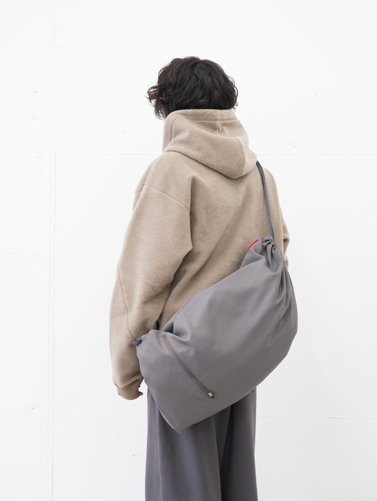 Abelia Edoward Goucha、Jalan Sriwijaya 남성 OUTFIT ｜Photo 5