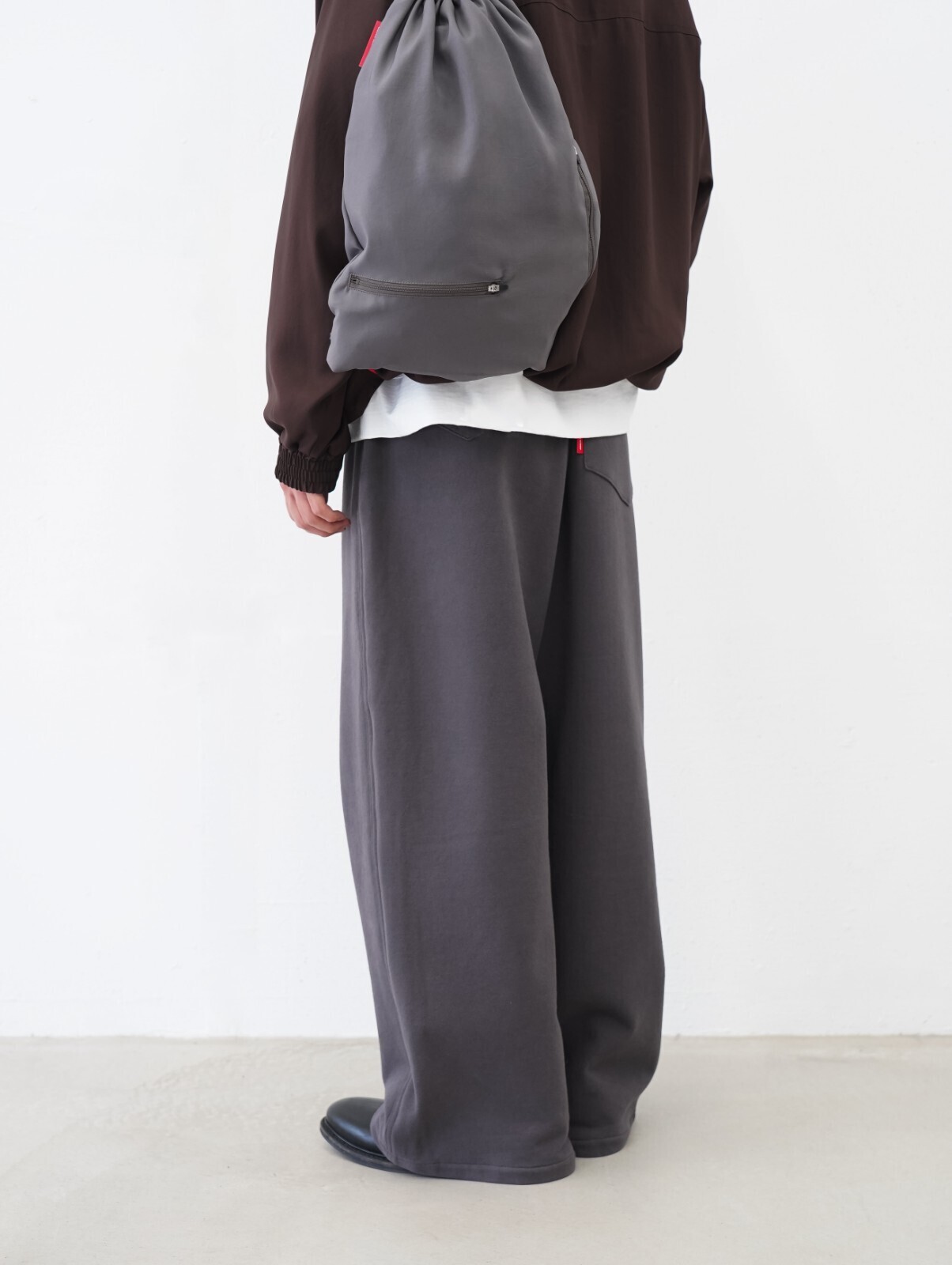 Abelia Edoward Goucha、Jalan Sriwijaya、WONDER ROOM 남성 OUTFIT ｜Photo 3