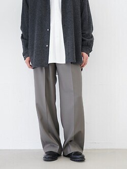 ブラン ワイエム(Blanc YM)、カネマサフィル(KANEMASA PHIL.)、イレニサ(IRENISA)、ジャランスリウァヤ(Jalan Sriwijaya)のメンズコーディネート｜写真3