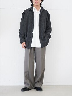 ブラン ワイエム(Blanc YM)、カネマサフィル(KANEMASA PHIL.)、イレニサ(IRENISA)、ジャランスリウァヤ(Jalan Sriwijaya)のメンズコーディネート｜写真1
