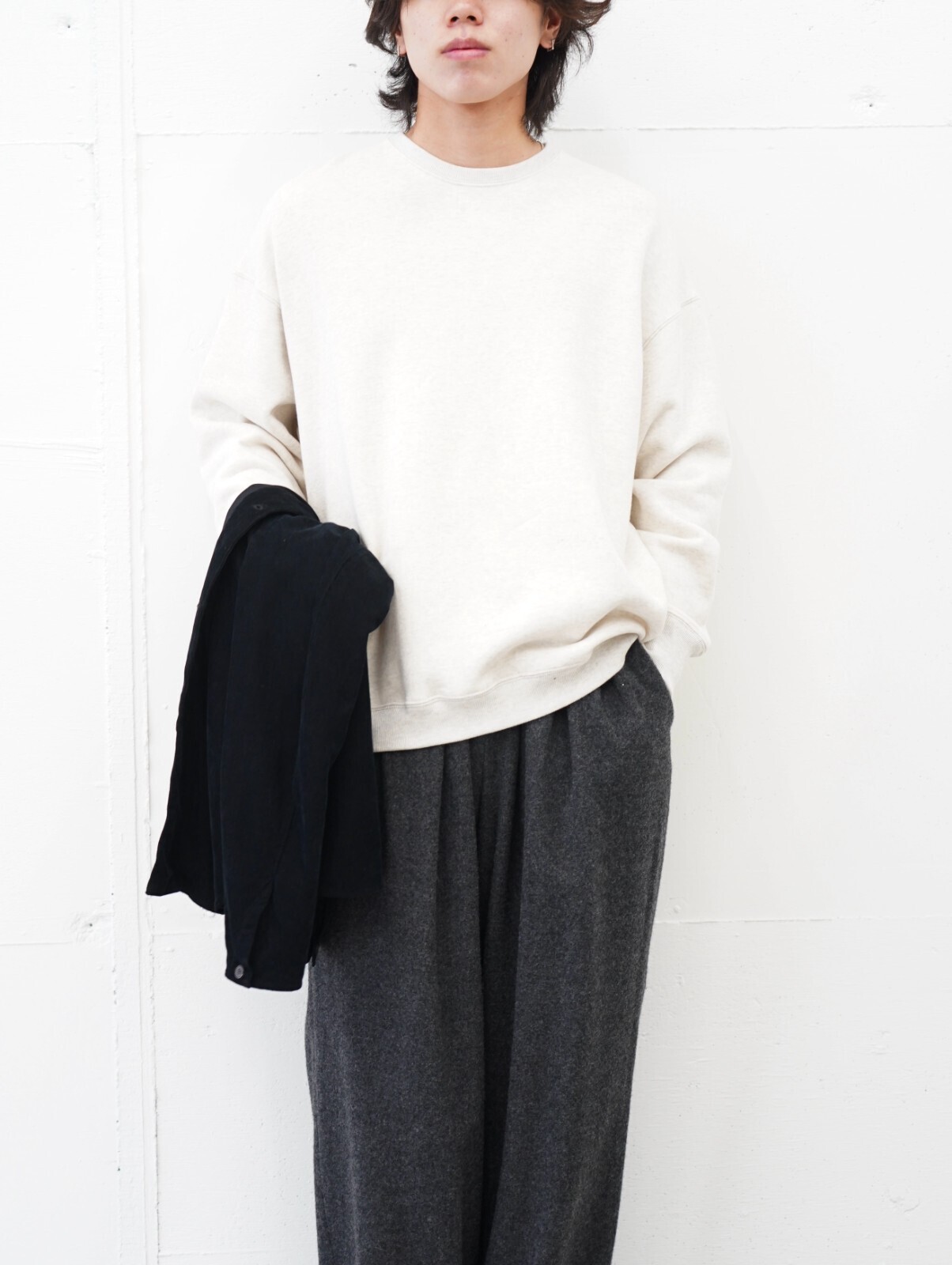 サバイ(saby)、フジ(FUJI)、ブラン ワイエム(Blanc YM)、ジャランスリウァヤ(Jalan Sriwijaya)のメンズコーディネート｜写真5