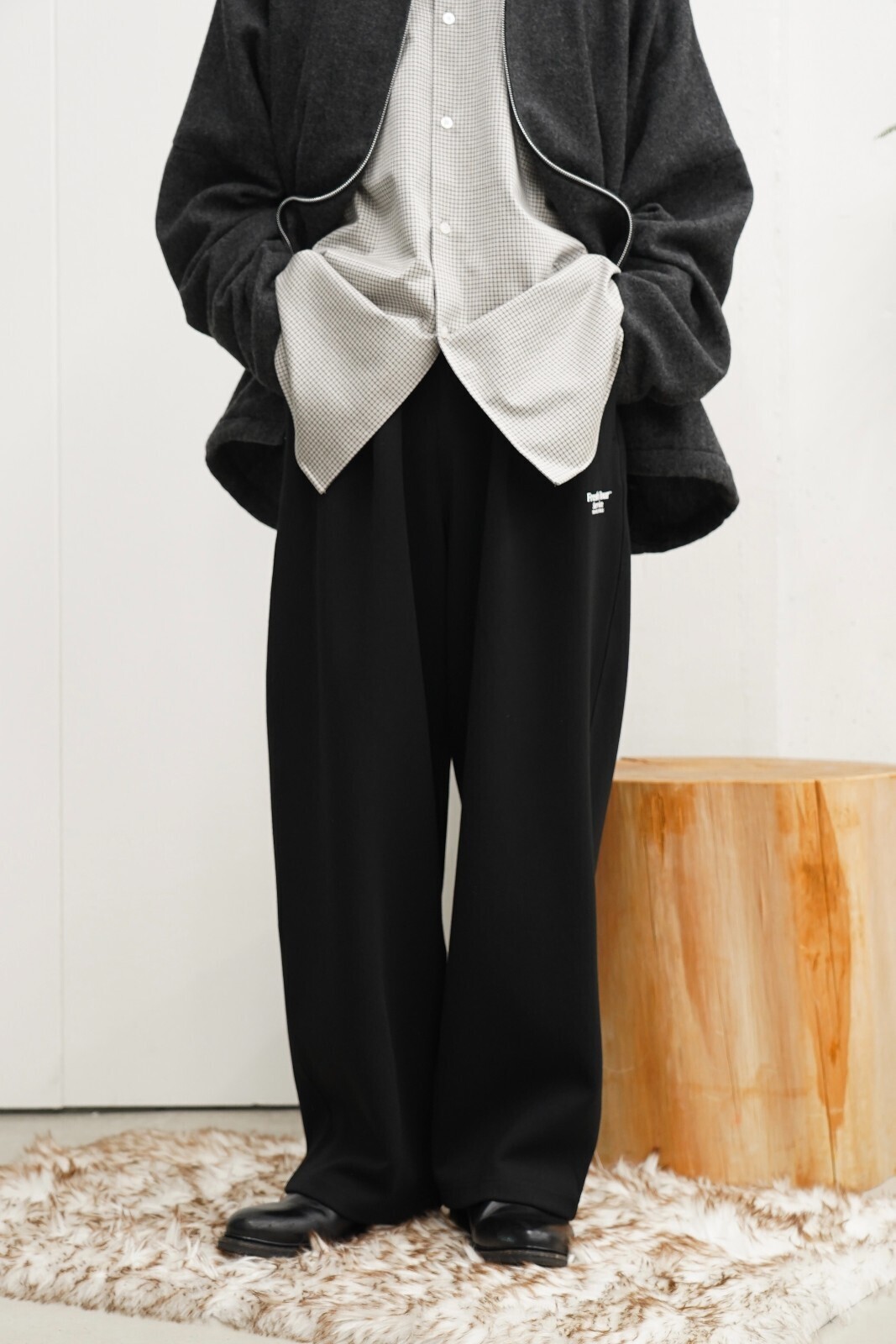 ブラン ワイエム(Blanc YM)、カネマサフィル(KANEMASA PHIL.)、フレッシュサービス(FreshService)のメンズコーディネート｜写真5