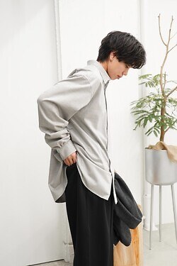 ブラン ワイエム(Blanc YM)、カネマサフィル(KANEMASA PHIL.)、フレッシュサービス(FreshService)のメンズコーディネート｜写真3