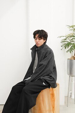 ブラン ワイエム(Blanc YM)、カネマサフィル(KANEMASA PHIL.)、フレッシュサービス(FreshService)のメンズコーディネート｜写真2